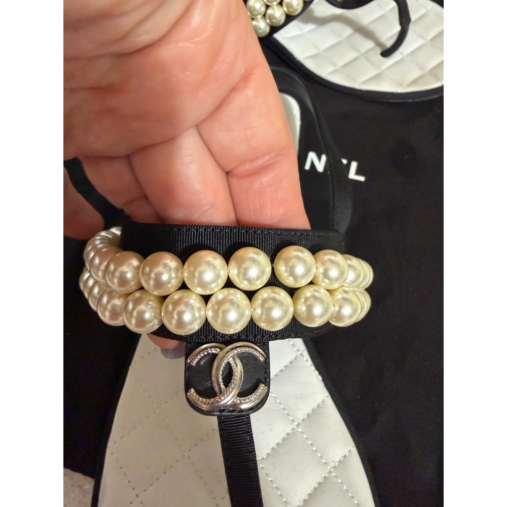 Chanel Women's US Size 7 Black with Pearls Flat Buckle Thong Sandals $1,250 - Picture 7 of 16